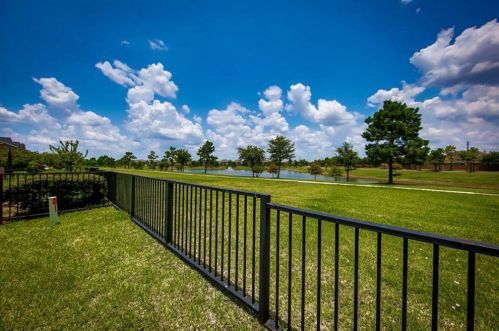 12411 Gentlebrook Dr, Pearland TX  77584-8017 exterior