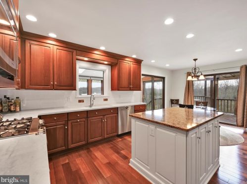 347 Mccoy Ln, Dauberville, PA 19533-9155