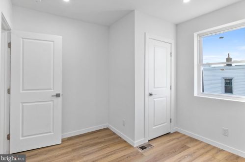 310 Mckean St, Philadelphia PA  19148-2630 exterior