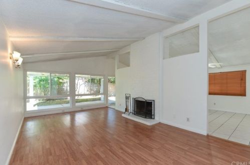 20002 Wadley Ave, Long Beach, CA 90746-3045