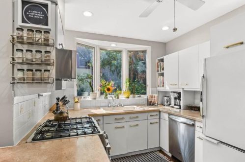 1051 Spaight St, Madison WI 53703-3701 exterior