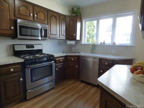 43 Jefferson Rd, Scarsdale NY  10583-6437 exterior