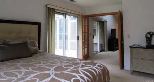 73 Hidden Ridge Dr, Monticello NY  12701-3083 exterior