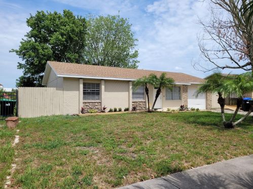 5401 Winter Run Dr, Orlando, FL 32839-2566