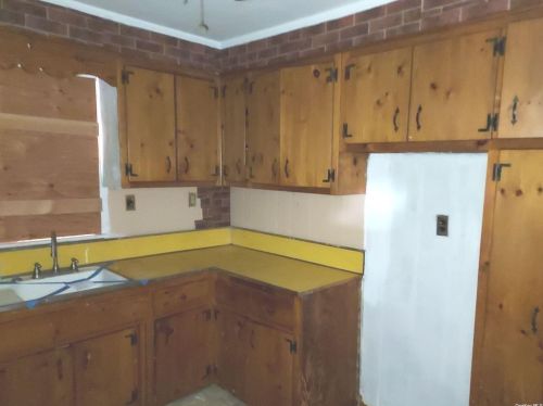 177 Arizona Rd, Babylon NY  11704-2533 exterior