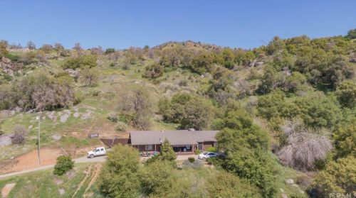 38858 Pepperweed Rd, Orange Cove, CA 93675-9034