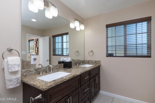 7425 Holly St, Scottsdale AZ 85257-2914 exterior