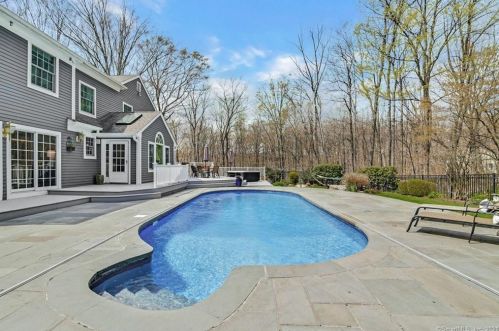108 Mariomi Rd, New Canaan, CT 06840-3311