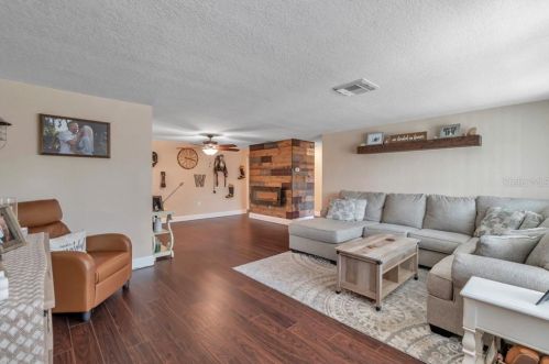 3640 Calera Dr, New Port Richey, FL 34652-6416