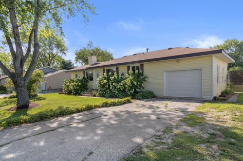 1939 Esch Rd, Twin Lakes, WI 53181-9719