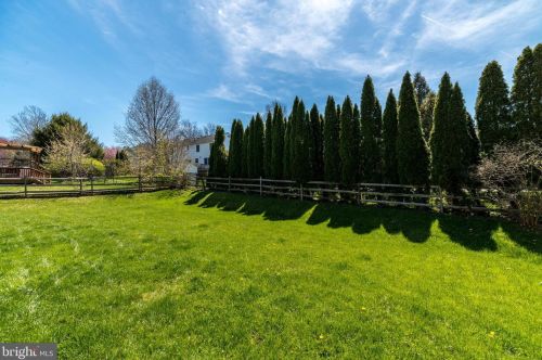 106 Claremont Dr, Lansdale PA 19446-6359 exterior