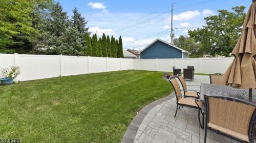 38 Walnut St, Little Falls NJ  07424-1402 exterior