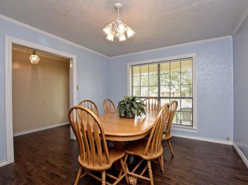 405 Rockmoor Dr, Georgetown TX 78628-8841 exterior