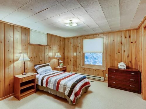 737 Amber Dr, Saint Paul MN 55122-2059 exterior