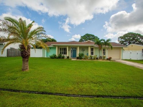 1157 Maxwell Ln, Fort Pierce, FL 34952-4803
