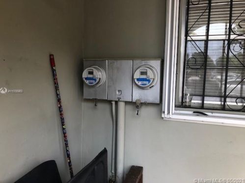 7325 3rd Ct, Hialeah FL  33014-5017 exterior