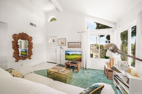 64 Van Buren, Irvine, CA 92620-3798