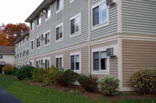 24 Union Dr, North Kingstown RI  02852-2785 exterior