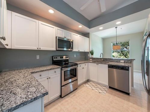 3595 Laurel Greens Ln, Naples, FL 34119-7982