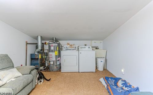 52 Riveredge Rd, Lincoln Park NJ  07035-2443 exterior