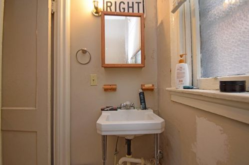 2304 Clifton Ave, Cincinnati OH  45219-1313 exterior