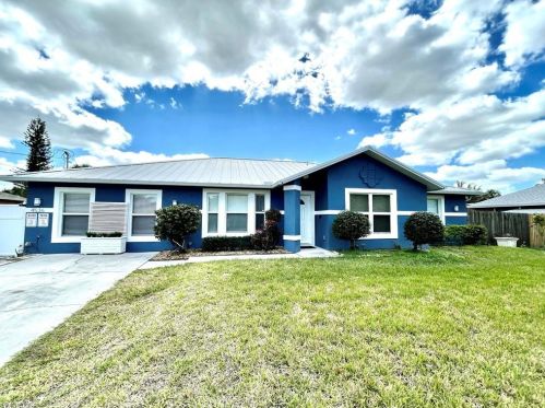 4536 25th Ave, Naples FL  34116-7810 exterior
