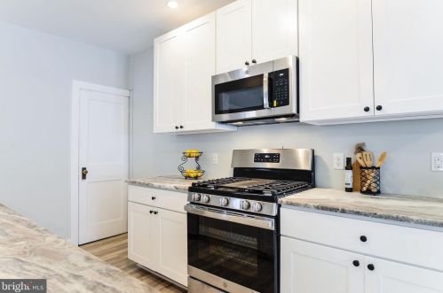 608 26th St, Wilmington, DE 19802-3460