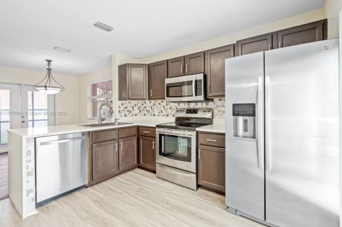 11728 12th St, Hollywood FL  33026-3841 exterior