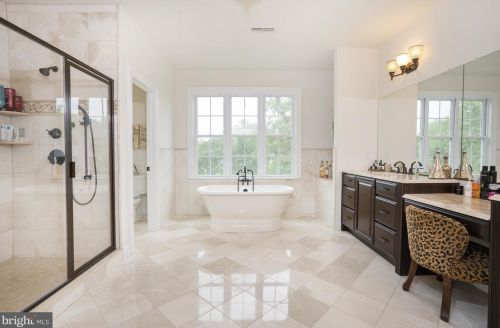 10 Pine Valley Ct, Glen Mills PA  19342-1823 exterior