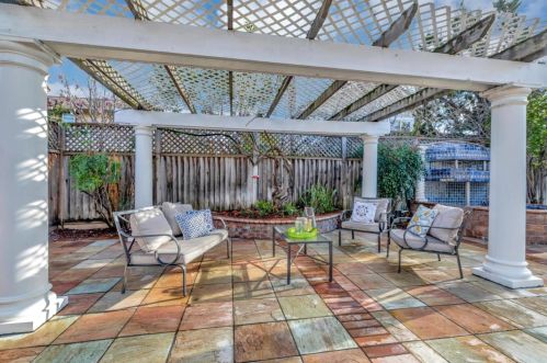 1066 Cross Springs Ct, San Jose CA  95120-1516 exterior