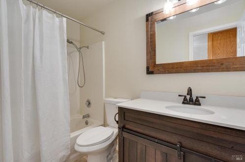 2013 Waltzer Rd, Santa Rosa CA  95403-1827 exterior