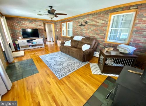 395 Dutch Mill Rd, Newfield NJ  08344-5130 exterior