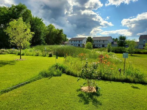 502 Foxmead Dr, Waterford, WI 53185-4573