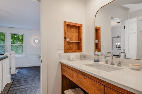 30 Glenwood St, Natick MA 01760-5649 exterior