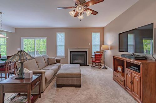 1105 Monarch Ln, Breinigsville PA  18031-9321 exterior