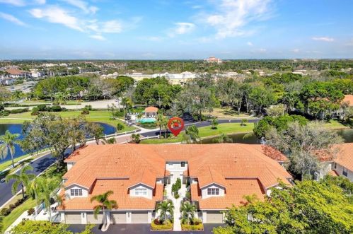 2426 Orchid Bay Dr, Naples FL  34109-7683 exterior