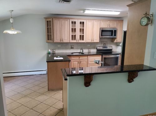 11 Marshall Ln, Westbury, NY 11590-2813
