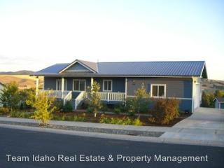 445 Victoria Dr, Moscow ID  83843-5026 exterior