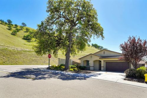 20720 Fairway Dr, Grayson, CA 95363-8913