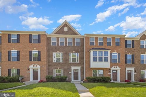 1122 Oakwood St, Fredericksburg, VA 22401-5225