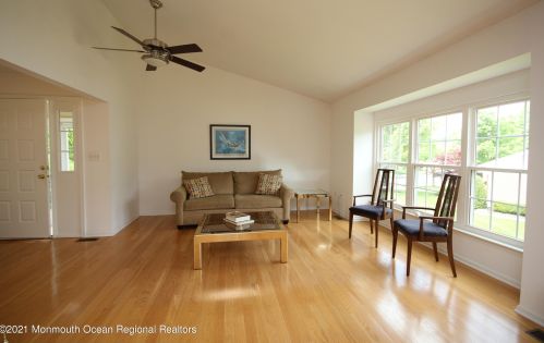 1 Redwood Dr, Tinton Falls NJ  07712-8711 exterior