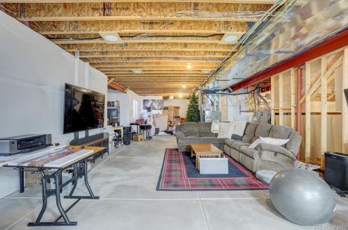 6910 Netherland Way, Denver CO 80015-6452 exterior