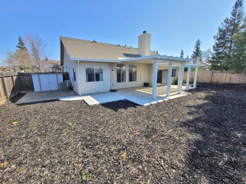 99 Ainsworth Way, Folsom CA  95630-7600 exterior