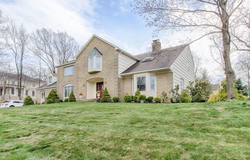 1 Tulip Ln, Parsippany NJ  07834-3800 exterior
