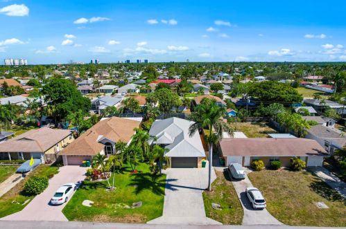 769 101 Ave, Naples FL 34108-3205 exterior