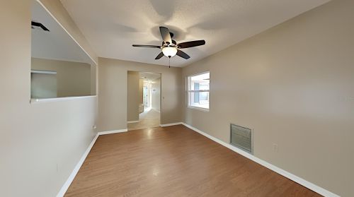 2066 Van Orman Dr, Deltona, FL 32725-3943