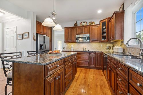 39 Robin Ct, Poughquag NY  12570-4508 exterior