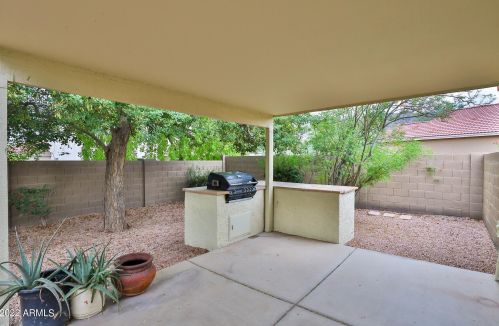 9017 11th Pl, Phoenix AZ  85042-7865 exterior
