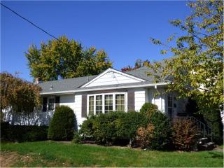 83 2nd Ave, Raritan NJ  08869-1555 exterior