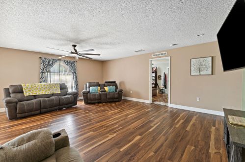 866 Abingdon Ave, Fort Pierce FL  34953-2861 exterior